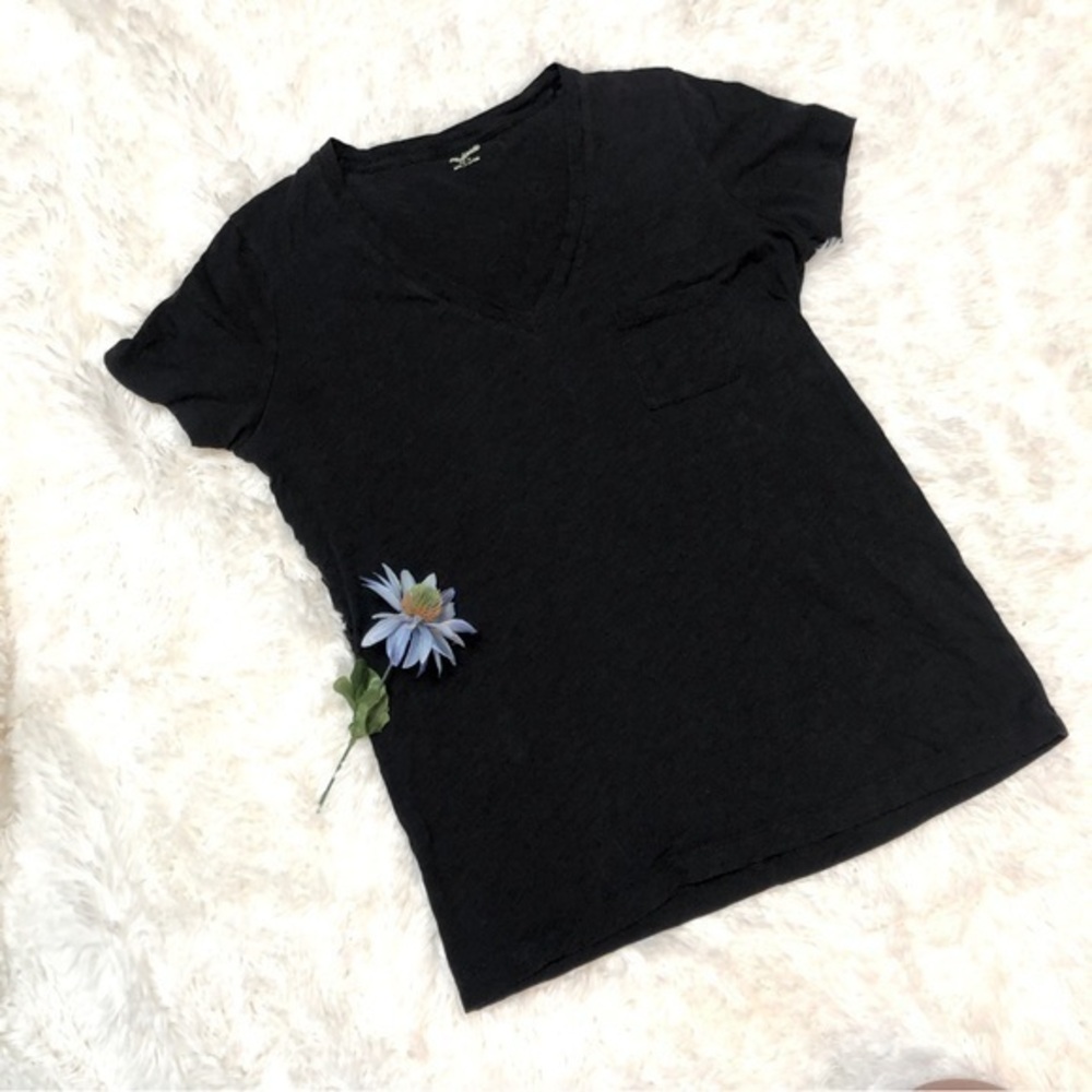 Madewell V-Neck Tiny Pocket Black 100% Cotton Short Sleeved Tee-Shirt, Sz. S